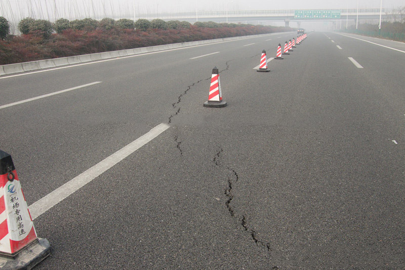 高速公路橋面、路面病害治理